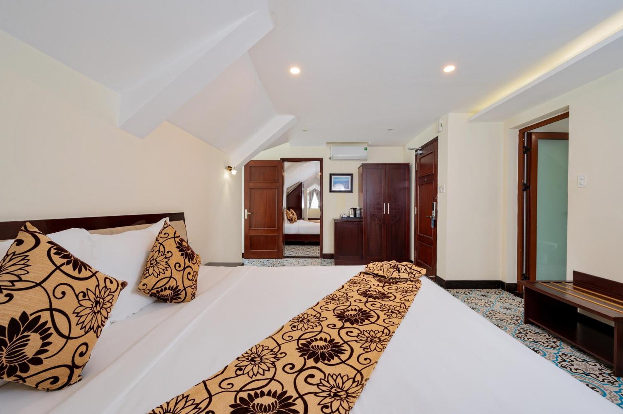 Hoi An Canal House Экстерьер фото